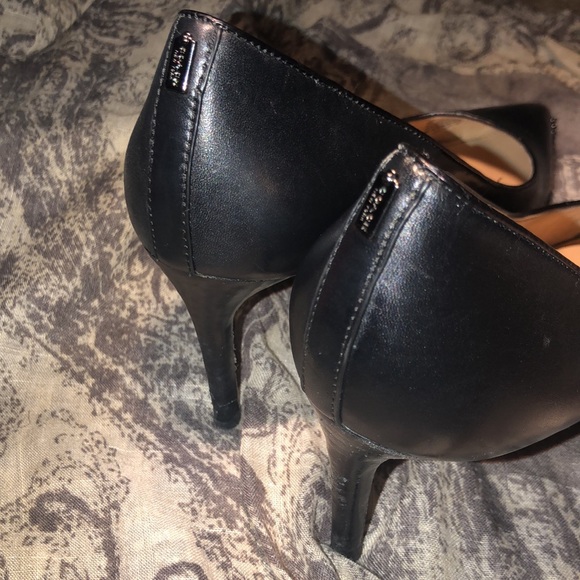 Coach heels with bead chain trim - Picture 8 of 15